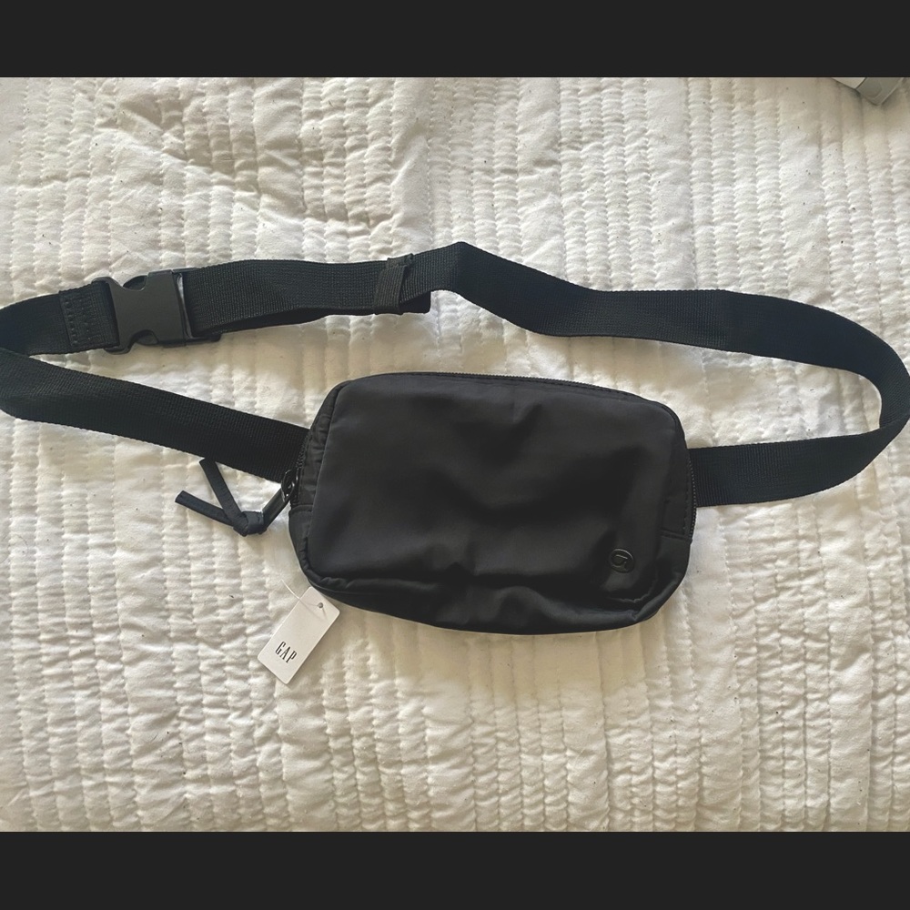 Gap Belt Bag